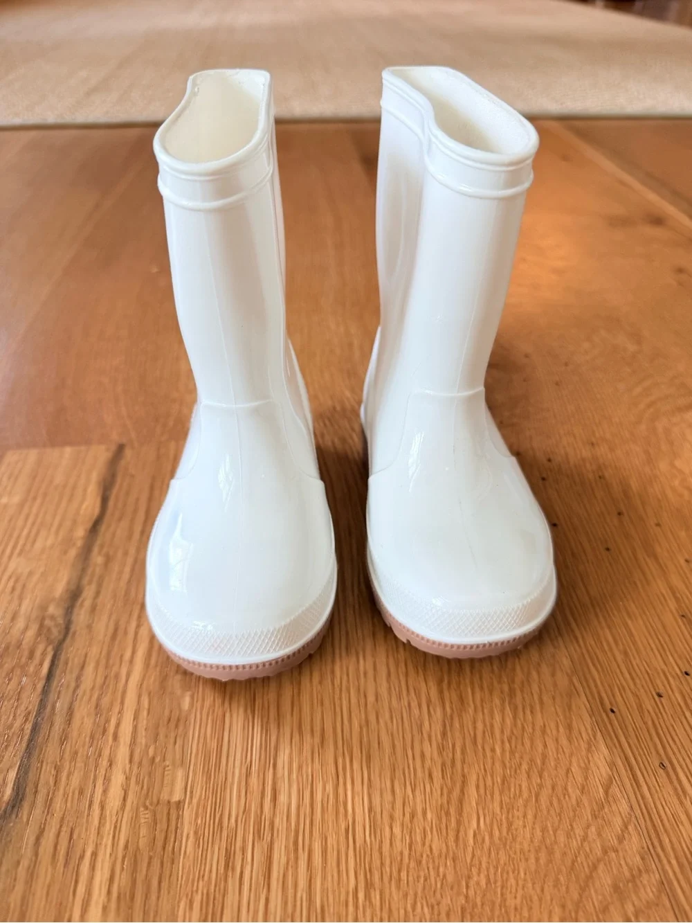 TAMARACK | Kids White Shrimp Boots